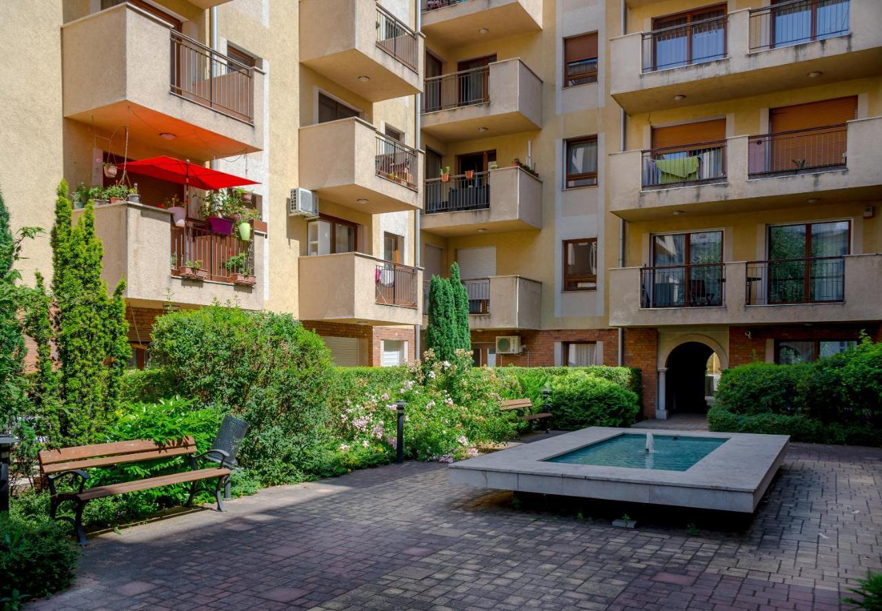 Toscani garden Budapest Kültér fotó